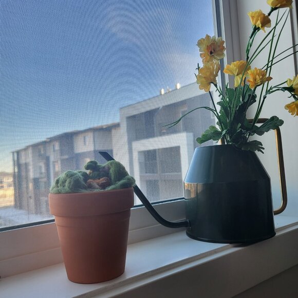 Handmade Needle Felted Fox in Terra Cotta Pot, Decorative Wool Art Figurine, Woo - Picture 6 of 8